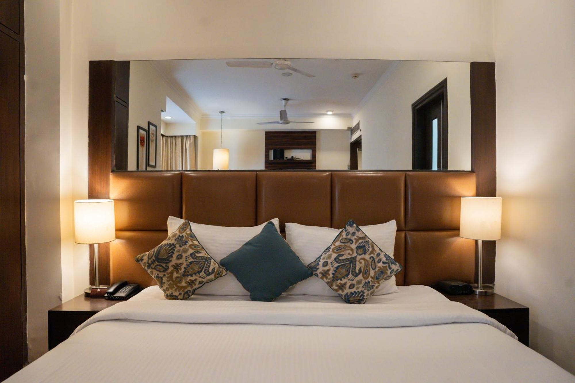 Ahuja Residency Cyber City II Gurgaon Luaran gambar