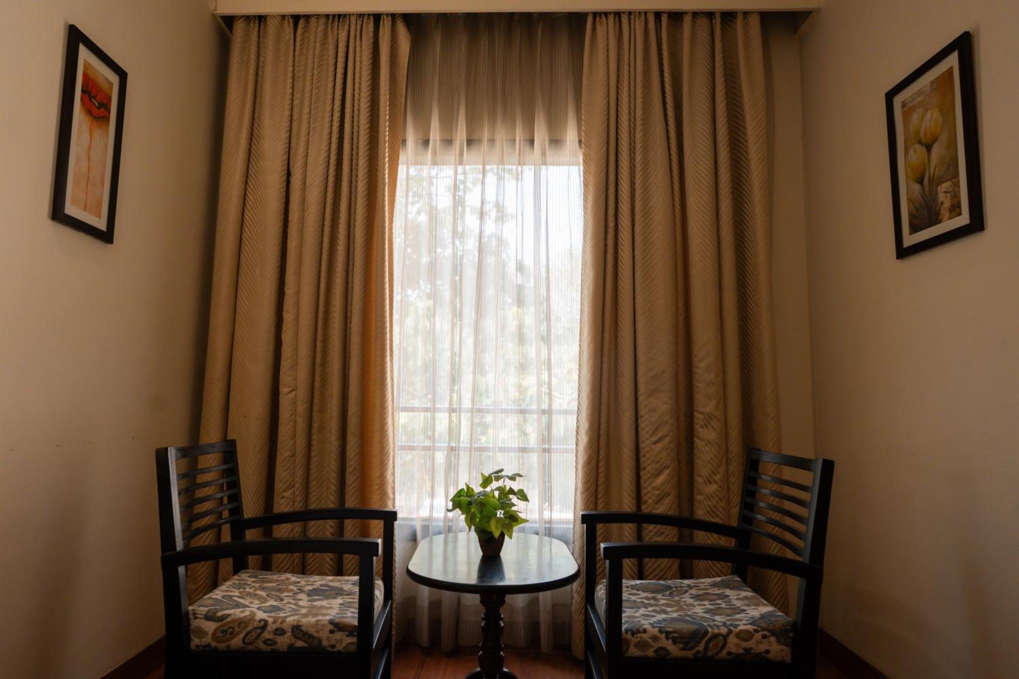 Ahuja Residency Cyber City II Gurgaon Luaran gambar