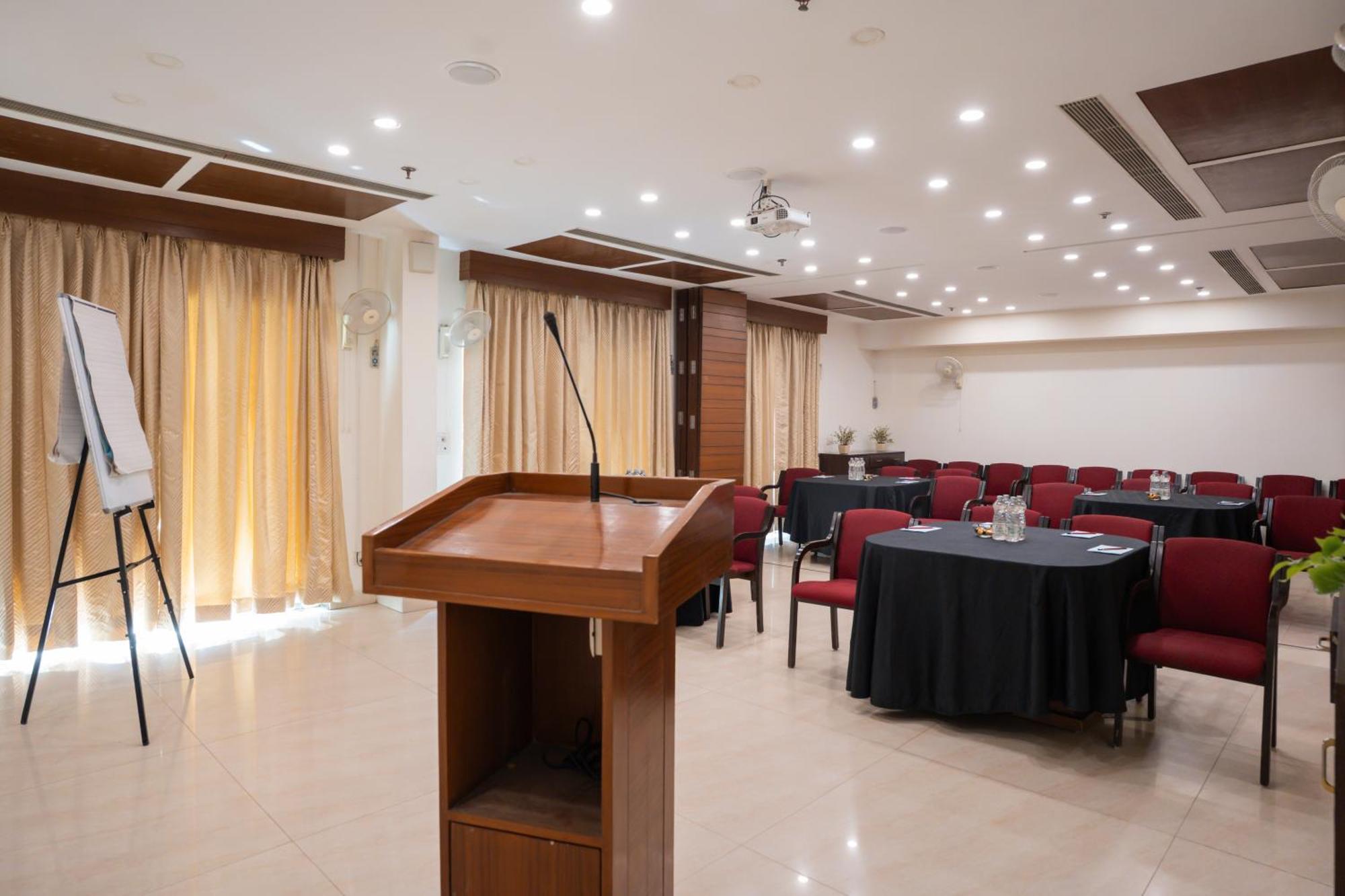 Ahuja Residency Cyber City II Gurgaon Luaran gambar