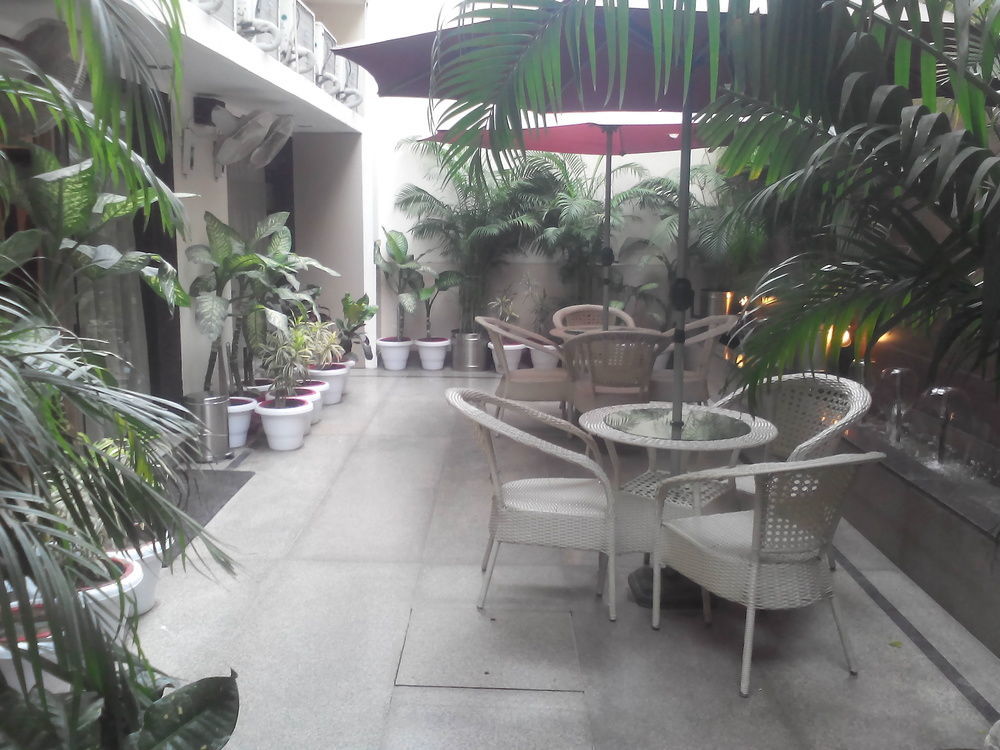 Ahuja Residency Cyber City II Gurgaon Luaran gambar