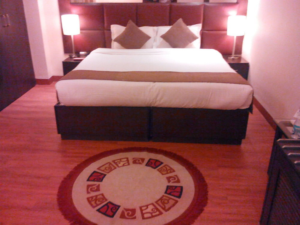 Ahuja Residency Cyber City II Gurgaon Luaran gambar
